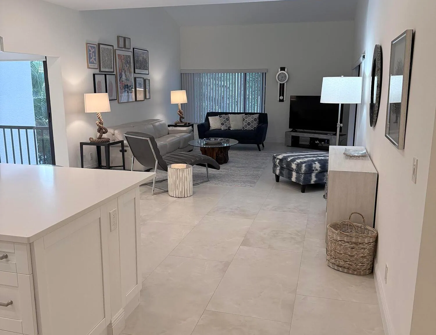 2 bed, 2.0 bath, 1492 sqft, $4,200 — Photo 4