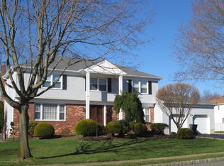 4 Nancy Rd, Marlboro, NJ 07746