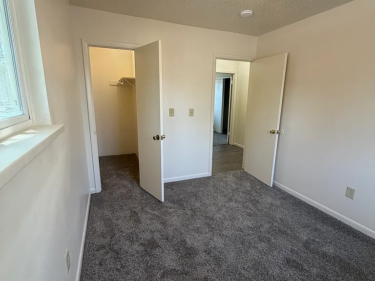 511 Charlotte St #1 — Photo 10