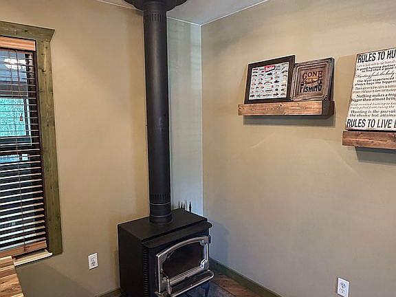 4th image of 1585 Lolich Rd