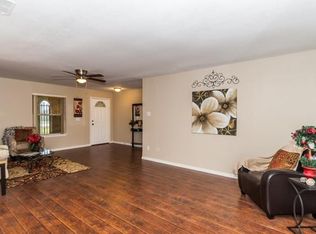 822 Alspaugh Ln, Grand Prairie, TX 75052