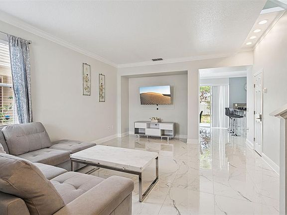 3rd image of 233 ROSSELLI BOULEVARD