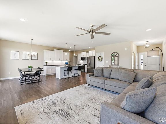 4th image of 206 Rivermist Ct