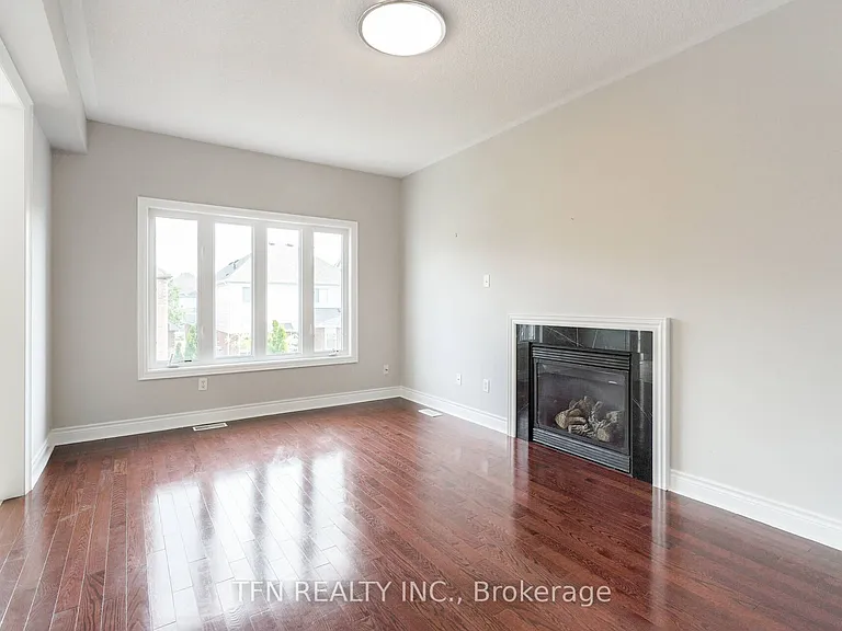 1648 Pennel Dr #UPPER — Photo 12