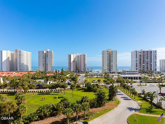 5th image of 2 Oceans West Blvd APT 706