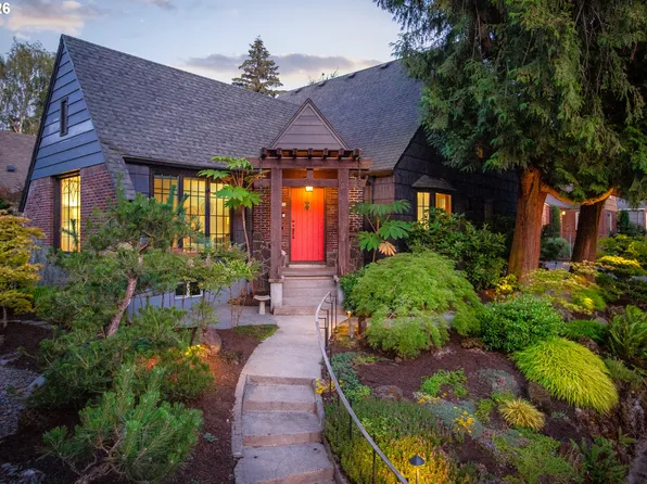 2706 NE Ainsworth St, Portland, OR 97211