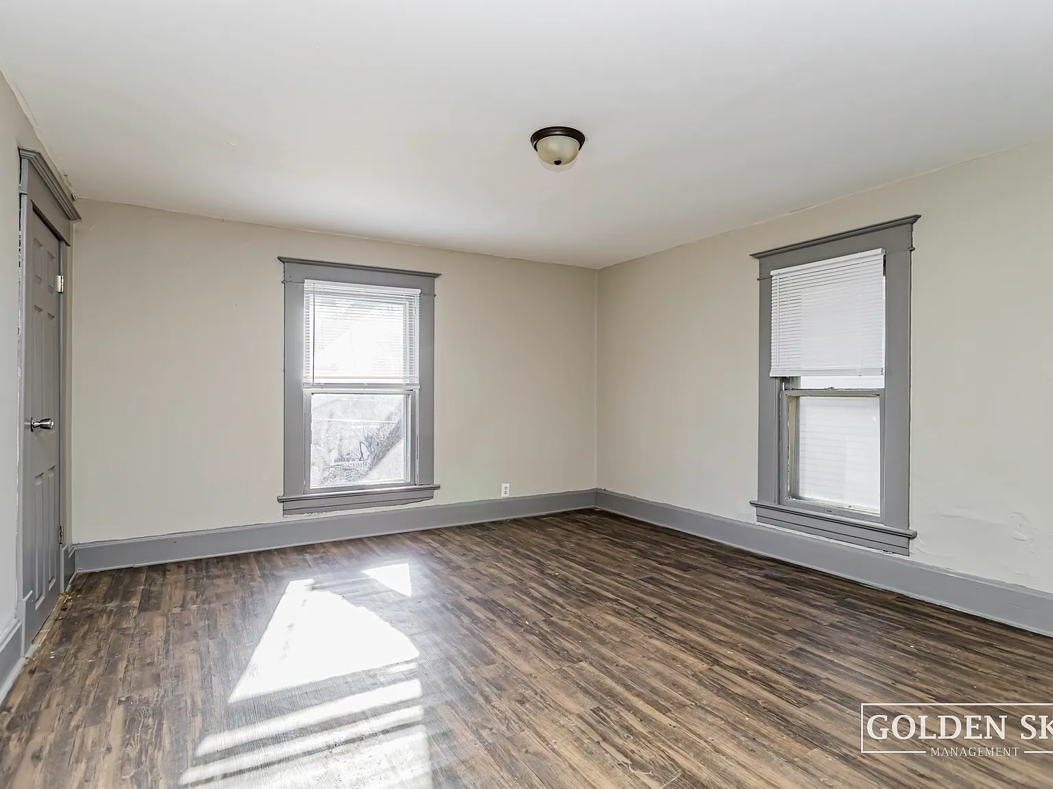1114 Mourer Street - 1 — Photo 4