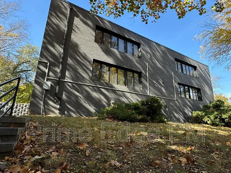 2343 B St #1 — Photo 33