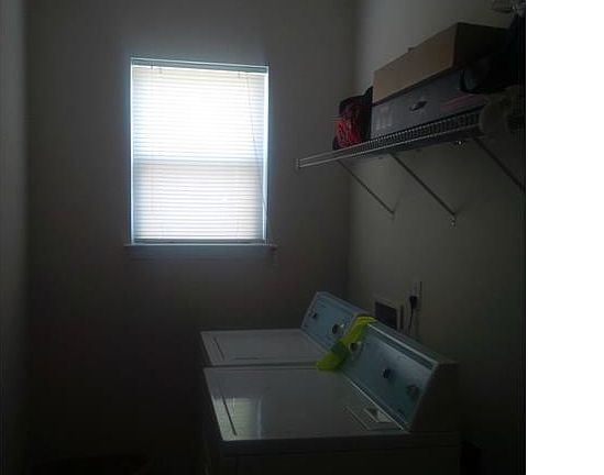 5th image of 4838 Eaves Ln