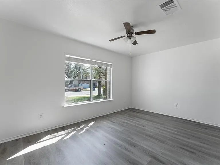 315 E Bello Dr — Photo 12