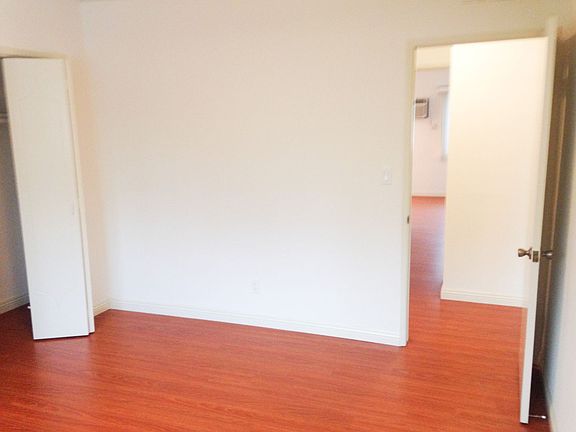 4th image of 519 N Hayworth Ave APT 8