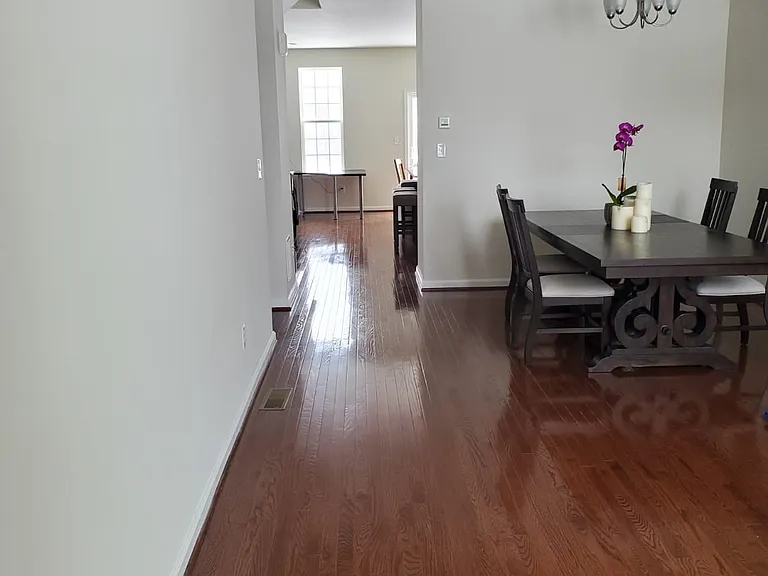 340 Redclover Ln — Photo 6