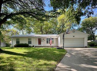 1612 Windsor Pl, Grand Island, NE 68801