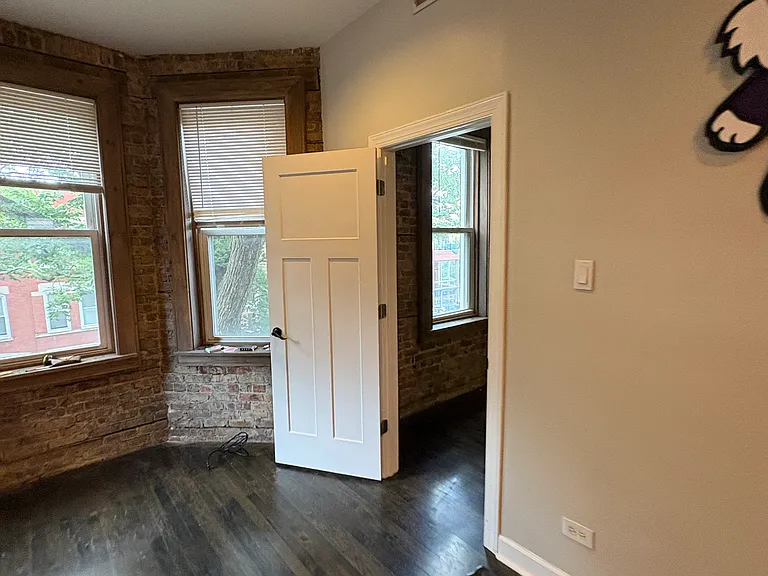 1077 N Paulina St #3 — Photo 3