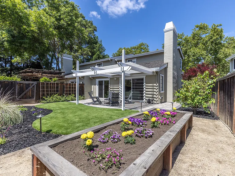 1090 Shady Creek Pl — Photo 17