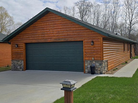 3rd image of 5882 Lakeshore Ln NW