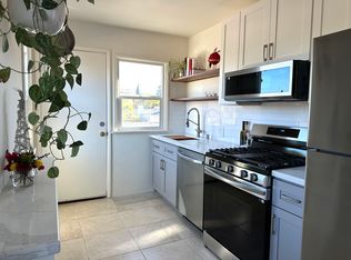 926 E San Antonio Dr APT 3, Long Beach, CA 90807