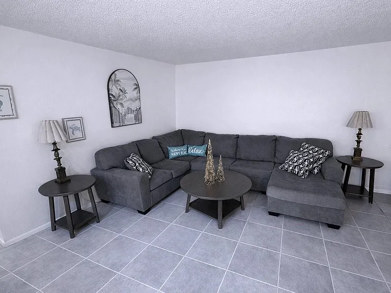 3300 Fox Chase Cir N #229 — Photo 4