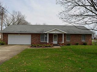 212 Orange St, Wapakoneta, OH 45895