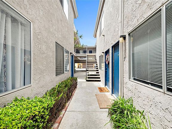 5th image of 221 10th St
