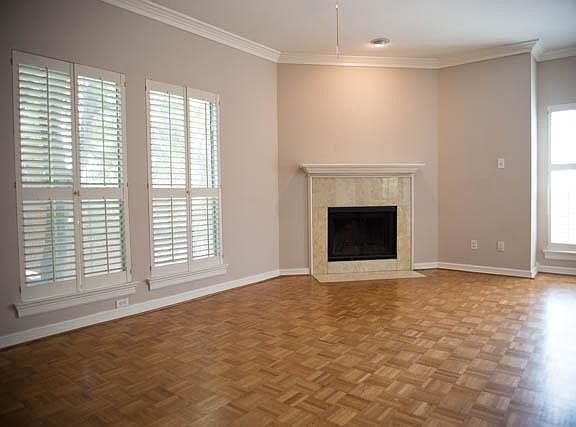 2nd image of 4554 Glenwick Ln