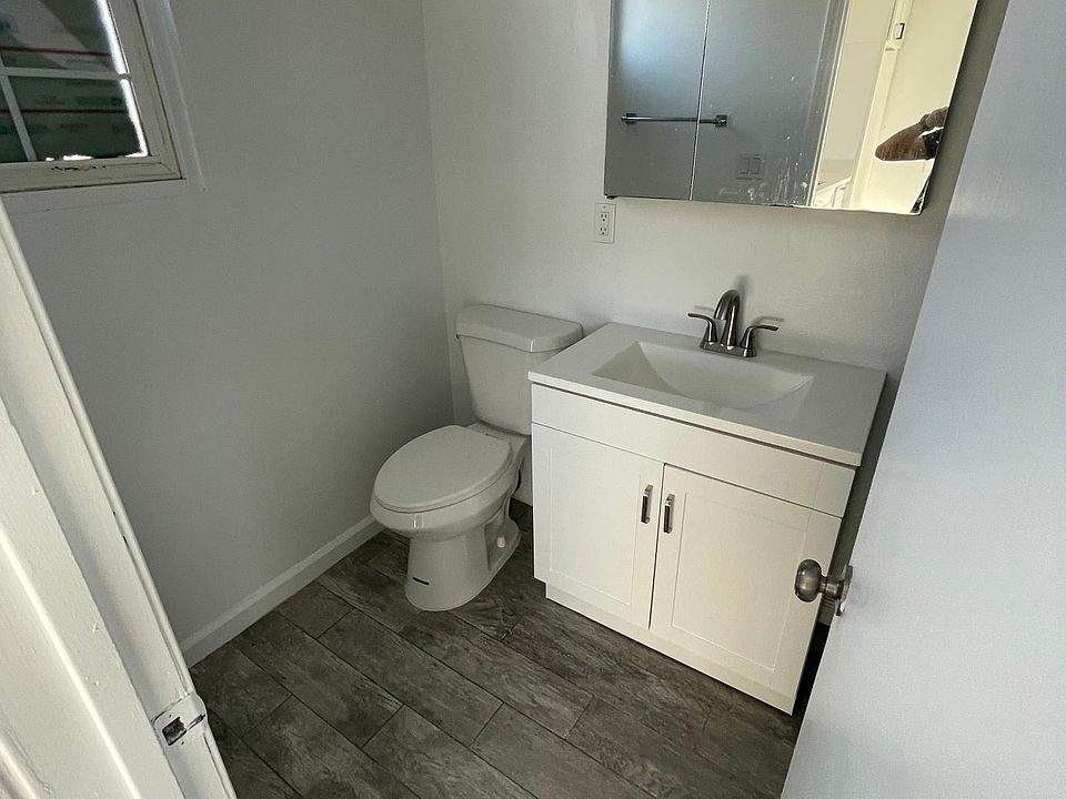 2nd image of 7476 Bradley Dr #2