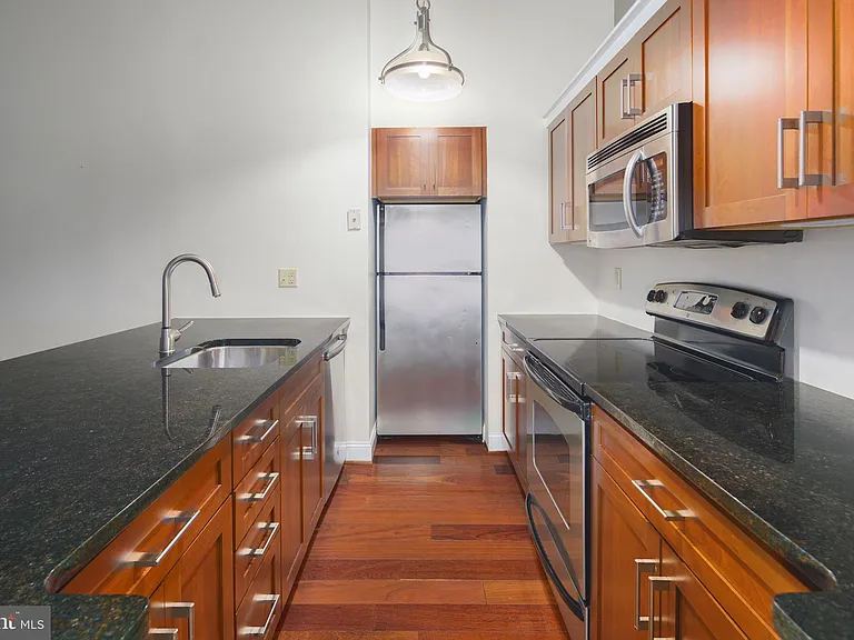 2429 Locust St #41-213 — Photo 7
