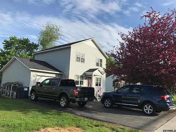 3rd image of 1022 Hudson Ave