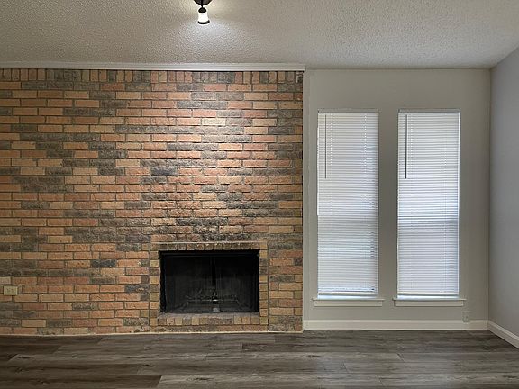 5th image of 3401 S Meadow Dr