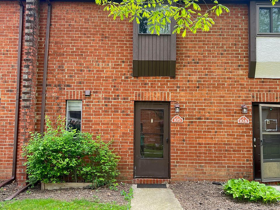 2nd image of 105 Lancelot Ln