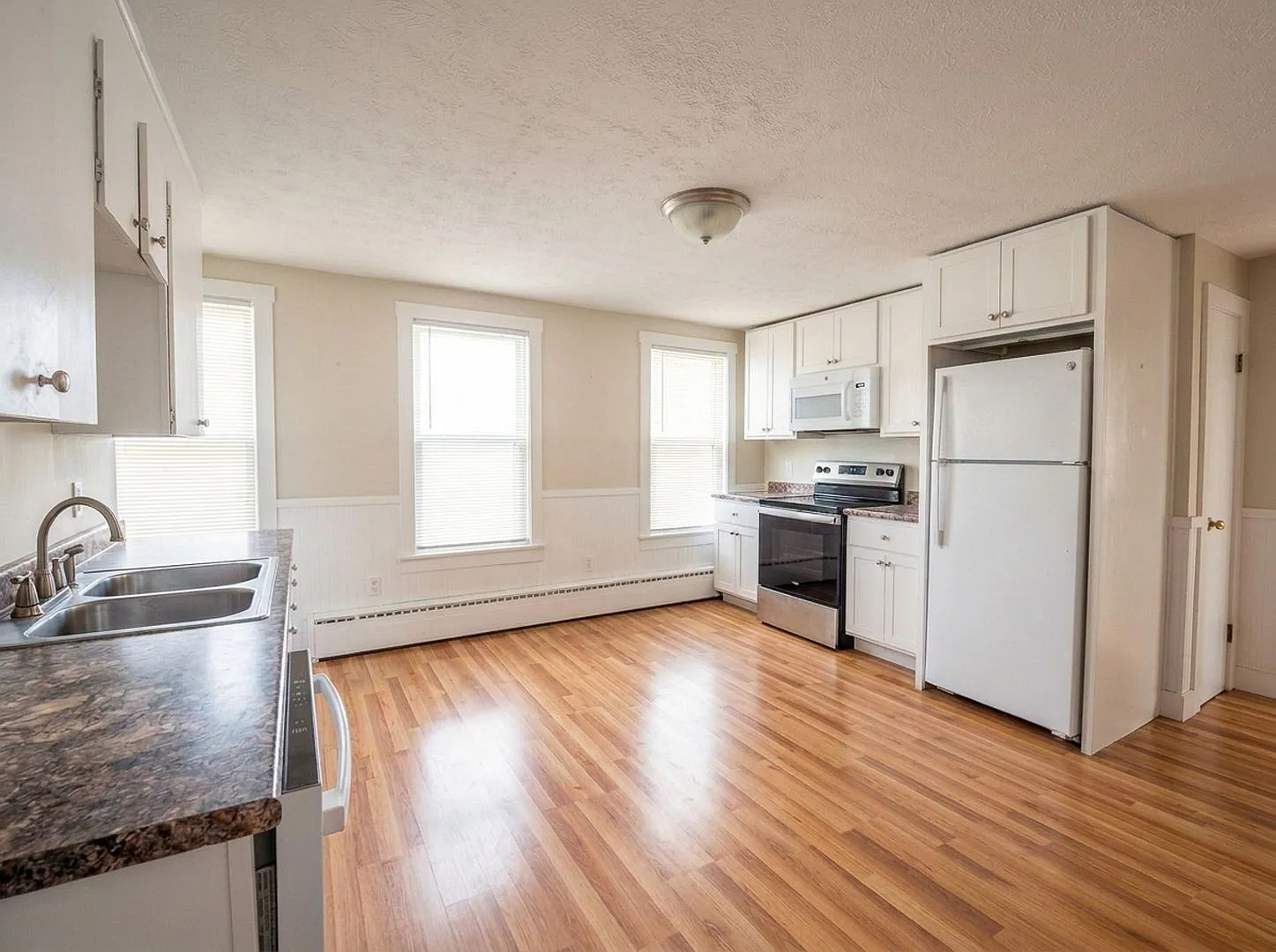 2 Bed 1 Bath near Biddeford Downtown! — Photo 4