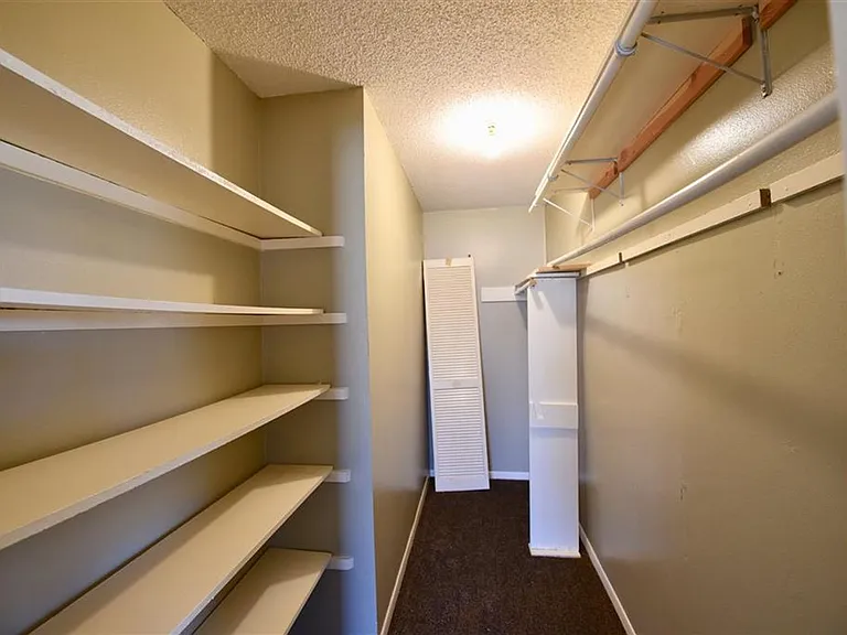 100 Royal Way Dr #4D — Photo 14