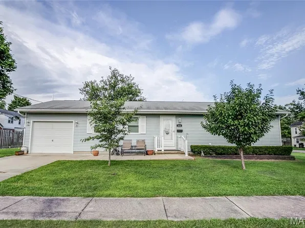 222 S Prairie St, Greenville, IL 62246