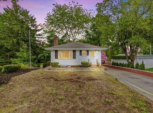 788 Cohannet St, Taunton, MA 02780