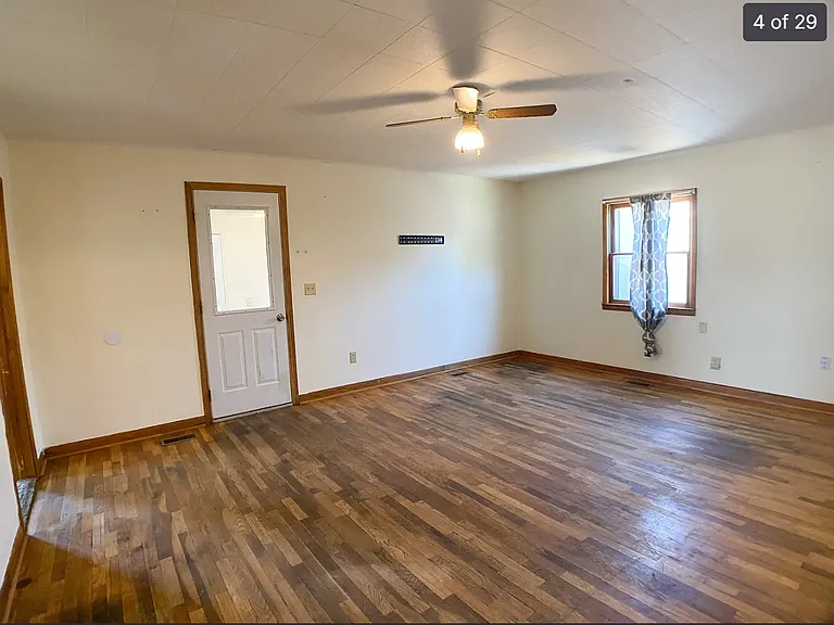 308 W Main St — Photo 8