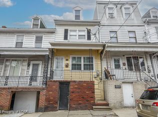 335 W Lloyd St, Shenandoah, PA