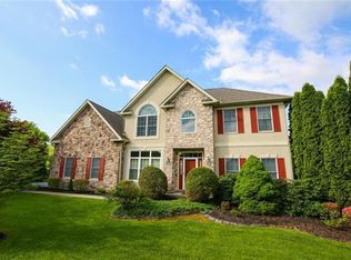 5132 Aberdene St, Center Valley, PA 18034