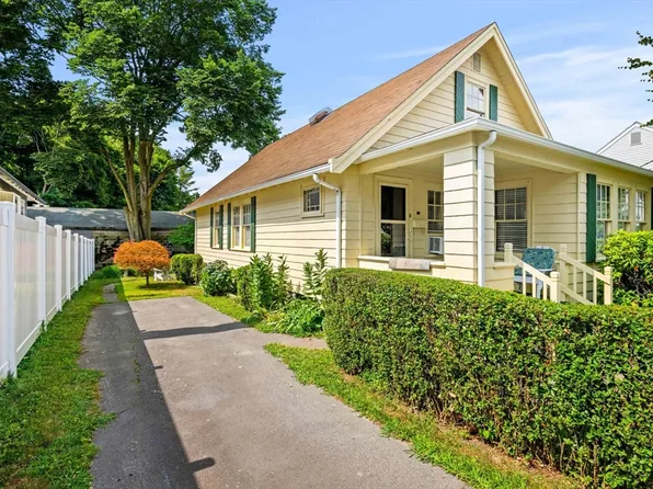 5 Lincoln Ct, Saugus, MA 01906