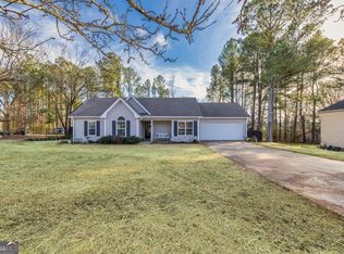 16 Herald Dr, Bethlehem, GA 30620