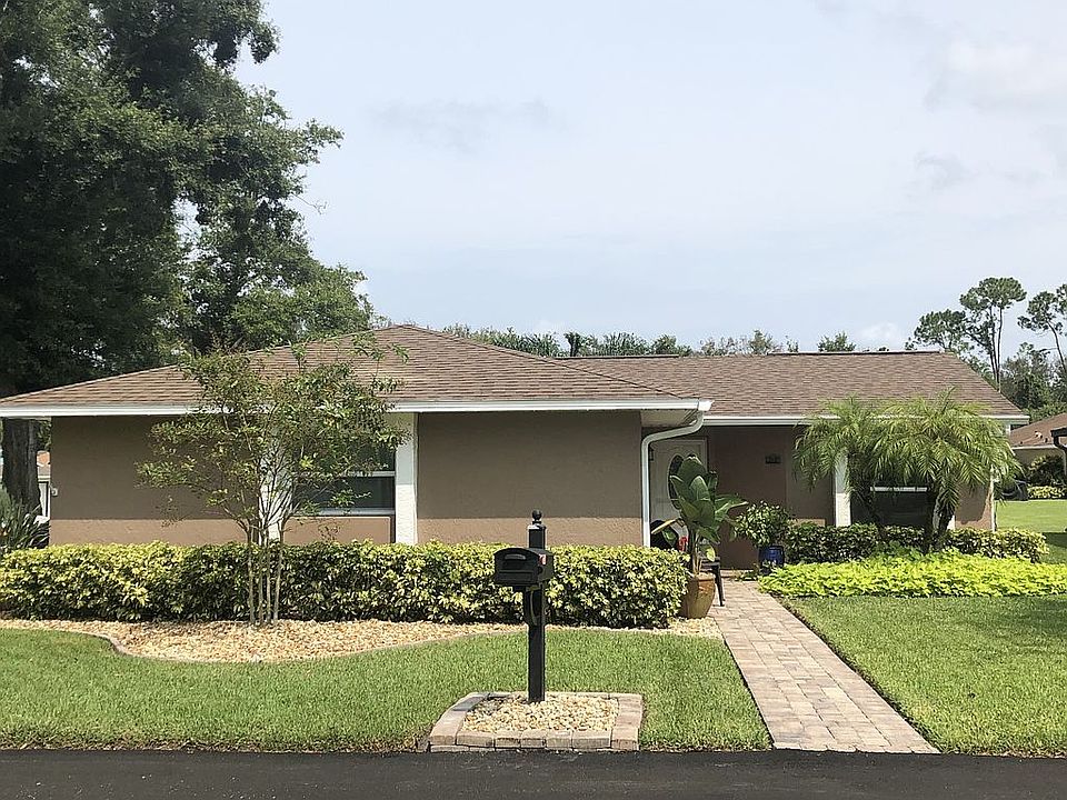 1st image of 210 Villa Dr