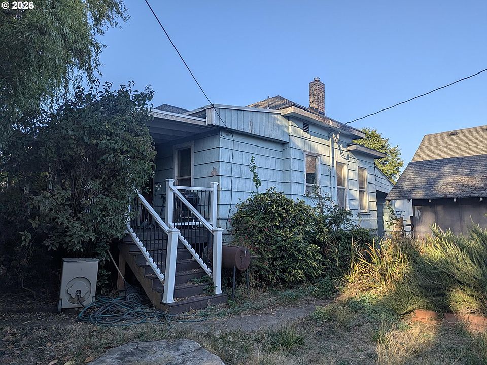 2nd image of 468 SE 5th Ave