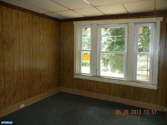 5th image of 2505 N Market St
