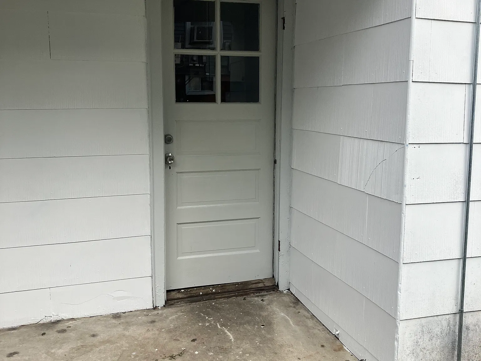 2 bed, 920 sqft, $1,750 — Photo 1