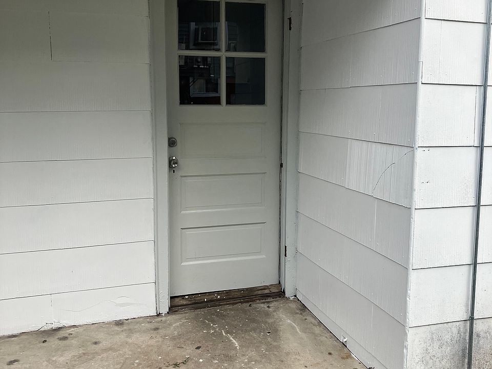 1st image of 66 Divinity St Unit 1