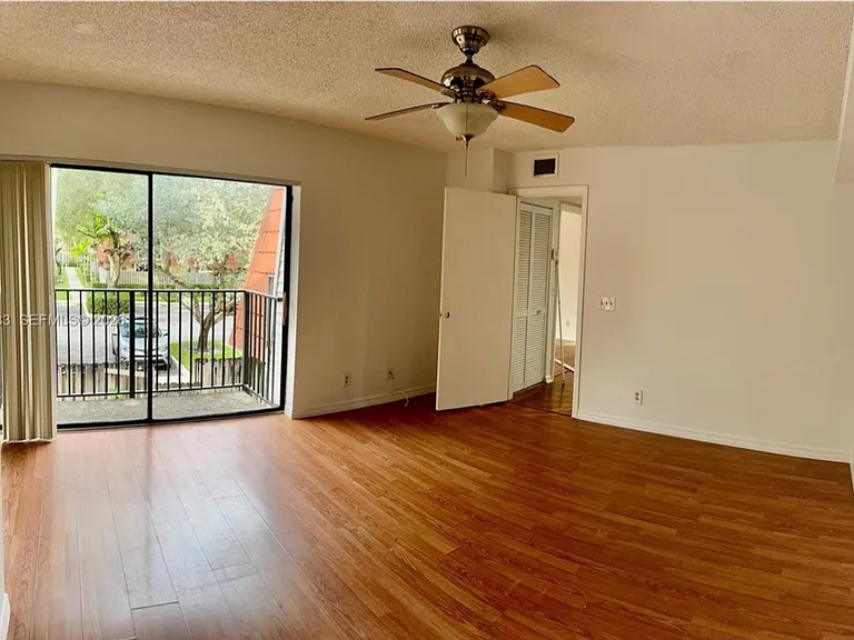 721 NW 99th Cir — Photo 9