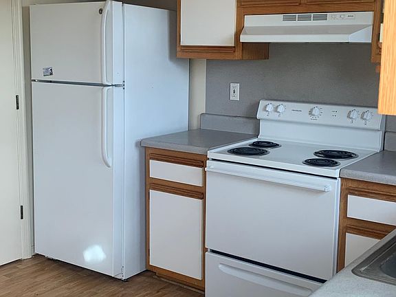 5th image of 403 Orange Ave