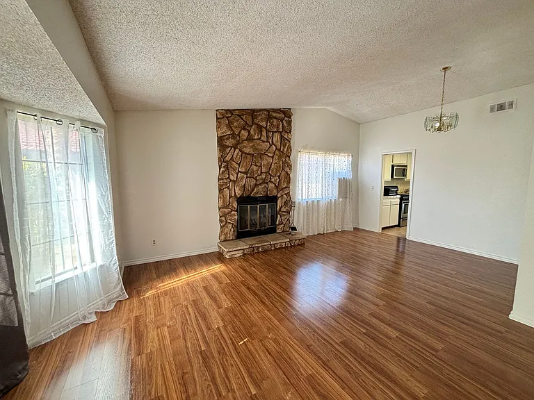 43658 Rogier St — Photo 6