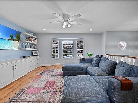 4th image of 521 Nipper Ln
