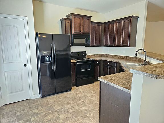 5th image of 649 Oakside Pl