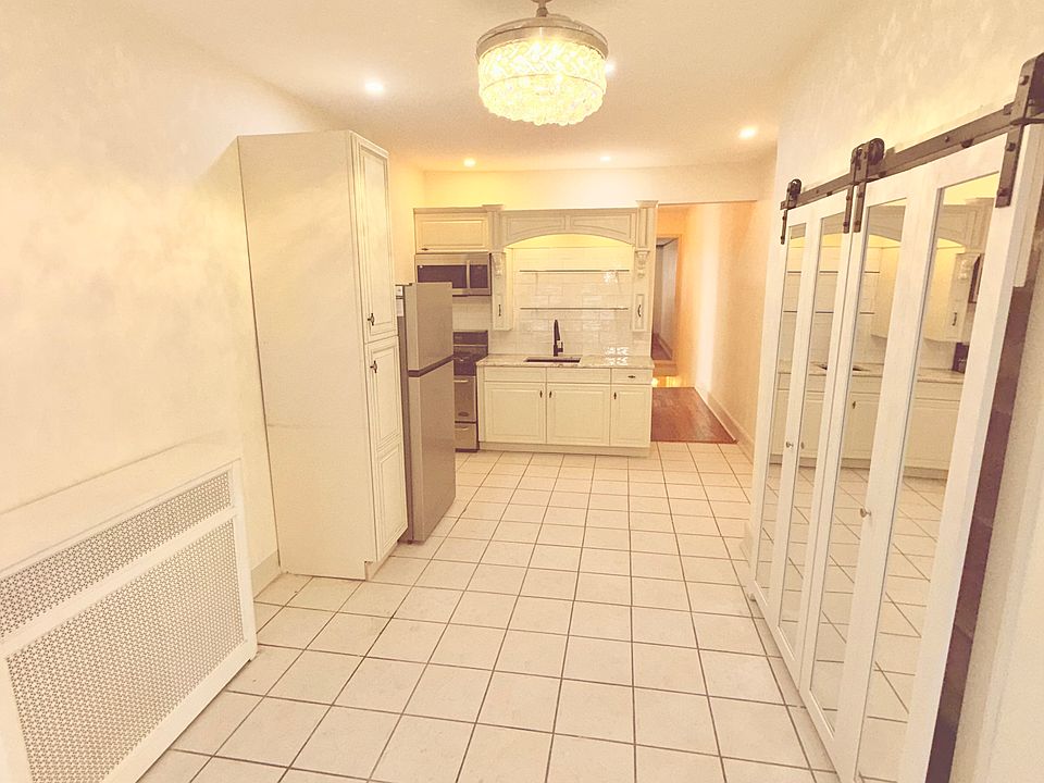 1st image of 3317 Ridge Ave Floor 2